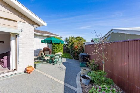Photo of property in 10 Iona Place, Sockburn, Christchurch, 8042