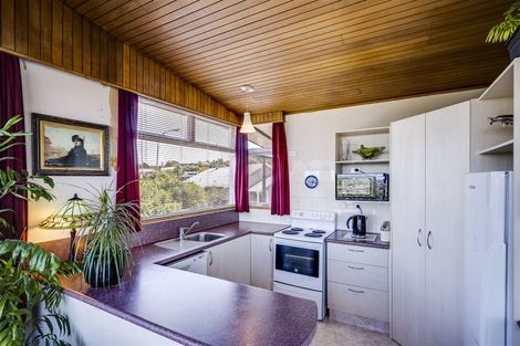 Photo of property in 32 May Avenue, Hospital Hill, Napier, 4110