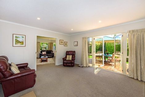Photo of property in 5 Patricia Place, Harewood, Christchurch, 8051