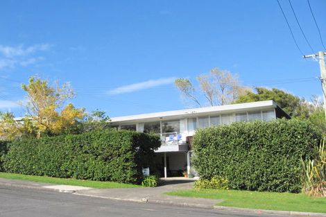 Photo of property in 220 Bleakhouse Road, Mellons Bay, Auckland, 2014