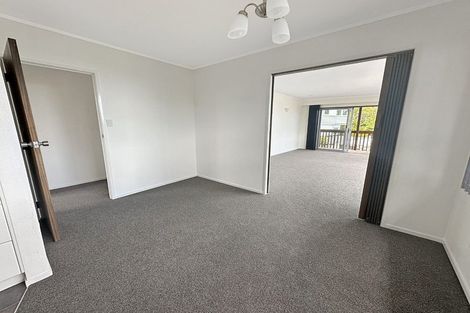 Photo of property in 2/270 Glenvar Road, Torbay, Auckland, 0630