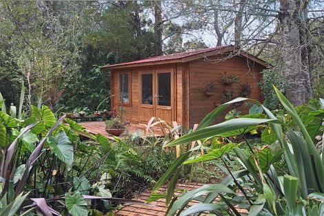 Photo of property in 76 Top Town Place, Coromandel, 3506