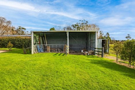 Photo of property in 56 Flint Road W, Stratford, 4332