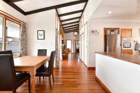 Photo of property in 15 North Crescent, Kaukapakapa, 0873