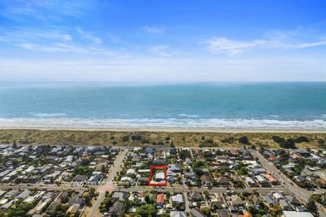 Photo of property in 307 Pine Avenue, South New Brighton, Christchurch, 8062