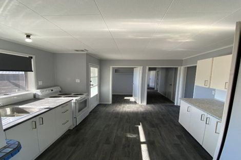 Photo of property in 60 Sharland Avenue, Manurewa, Auckland, 2102