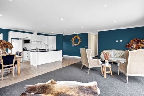 Photo of property in 22 Maple Crescent, Whalers Gate, New Plymouth, 4310