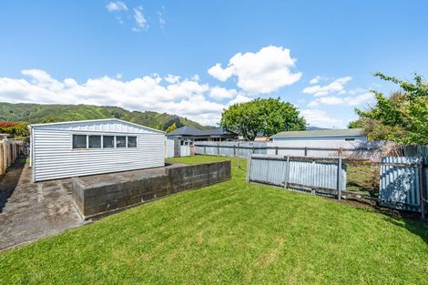 Photo of property in 73 Wellington Road, Wainuiomata, Lower Hutt, 5014