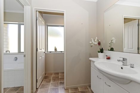 Photo of property in 6 Apollo Place, Rototuna North, Hamilton, 3210