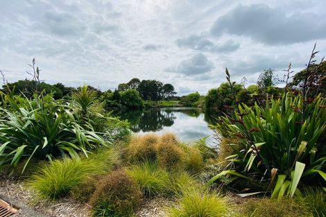 Photo of property in 2 Pat O'connor Place, Manurewa, Auckland, 2105