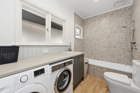 Photo of property in 3 Mahana Road, St Andrews, Hamilton, 3200