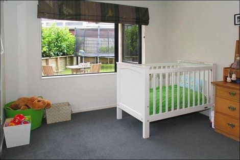 Photo of property in 12 Greenstone Place, Aotea, Porirua, 5024