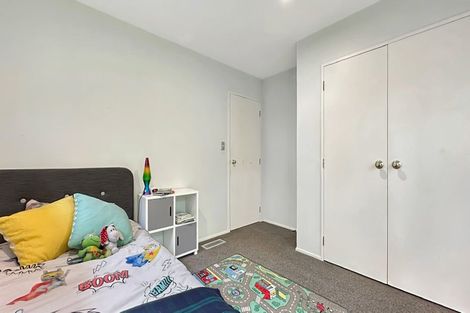 Photo of property in 2/15 Stephanie Close, Glenfield, Auckland, 0629