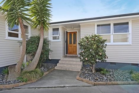 Photo of property in 30 Skerrett Crescent, Tamatea, Napier, 4112