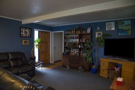 Photo of property in 136 Te Rangitautahanga Road, Turangi, 3334