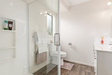 Photo of property in 52 Kayelene Place, Omokoroa, 3114