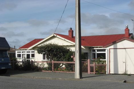 Photo of property in 1 Innes Street, Waimate, 7924