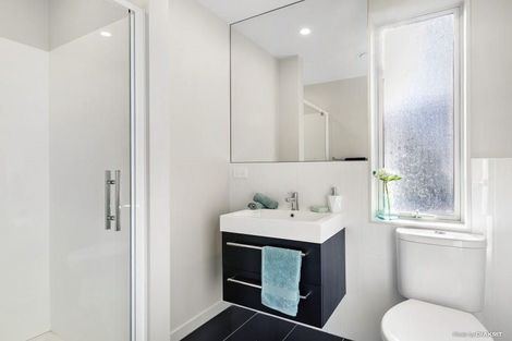 Photo of property in 11/2 Stone Street, Miramar, Wellington, 6022