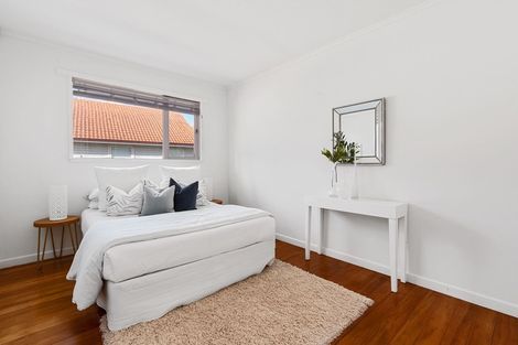 Photo of property in 4 The Esplanade, Campbells Bay, Auckland, 0630