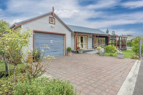 Photo of property in 13 Francis Drake Street, Waipukurau, 4200