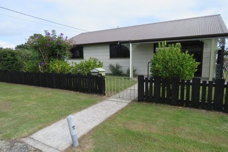 Photo of property in 16 Hunter Street, Westport, 7825
