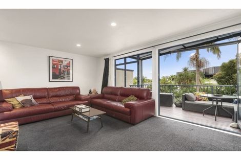 Photo of property in 6/6-8 Pannill Place, Oteha, Auckland, 0632