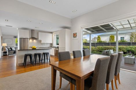 Photo of property in 90 Hawthorne Street, Strowan, Christchurch, 8052