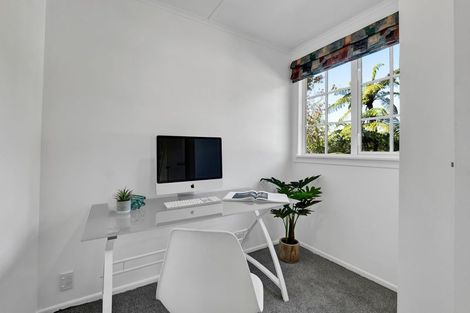 Photo of property in 27 Saxton Road, Upper Vogeltown, New Plymouth, 4310