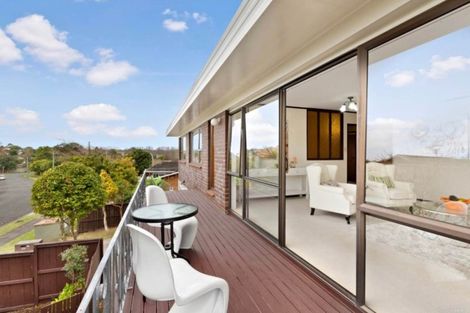 Photo of property in 59 Luton Avenue, Sunnyhills, Auckland, 2010