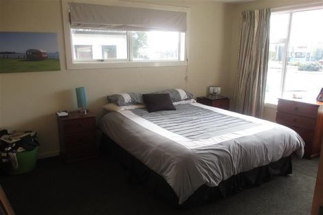 Photo of property in 735 Main North Road, Belfast, Christchurch, 8051