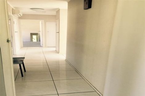 Photo of property in 1/240 Forrest Hill Road, Forrest Hill, Auckland, 0620