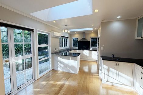 Photo of property in 50 Balmain Road, Chatswood, Auckland, 0626