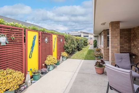 Photo of property in 96 Cedar Drive, Paraparaumu Beach, Paraparaumu, 5032
