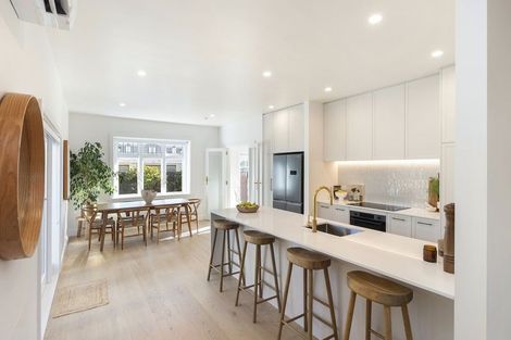 Photo of property in 142 North Avon Road, Richmond, Christchurch, 8013