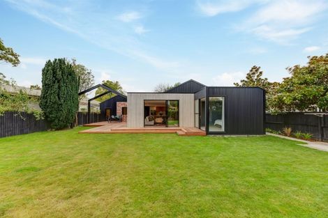 Photo of property in 3 Saint Martins Road, Saint Martins, Christchurch, 8022