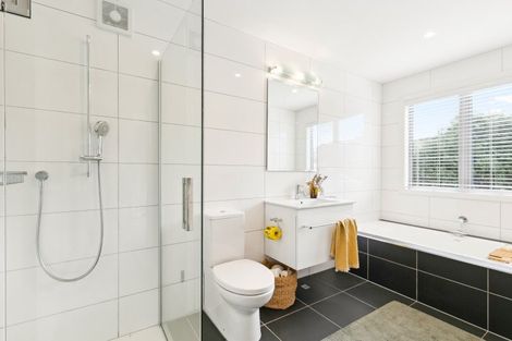 Photo of property in 8 Lochiel Road, Khandallah, Wellington, 6035