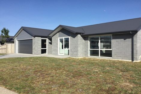 Photo of property in 96 Penetaka Heights, Pyes Pa, Tauranga, 3112