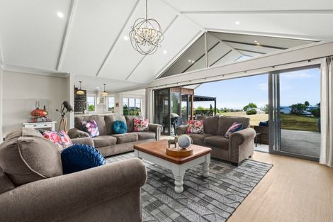 Photo of property in 136 Kopanga Road, Havelock North, 4130