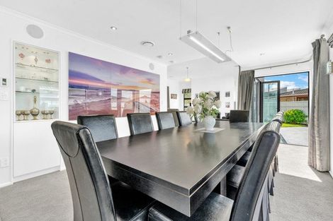 Photo of property in 37 Vincent Street, Waterloo, Lower Hutt, 5011