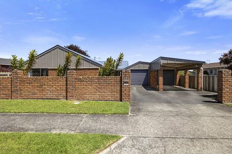 Photo of property in 115 Heta Road, Highlands Park, New Plymouth, 4312