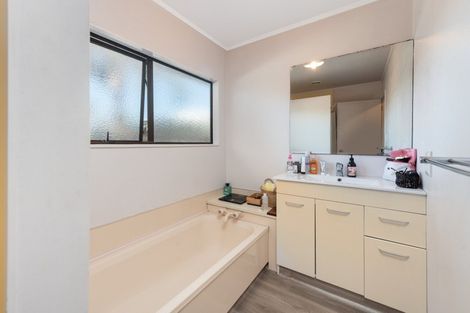Photo of property in 60a Campbell Road, Mount Maunganui, 3116