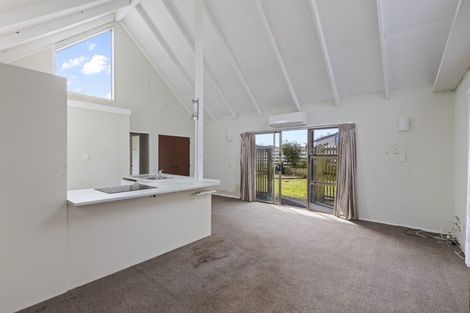 Photo of property in 9a Brierley Place, Marfell, New Plymouth, 4310