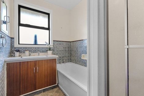 Photo of property in 2/205 Matsons Avenue, Papanui, Christchurch, 8053