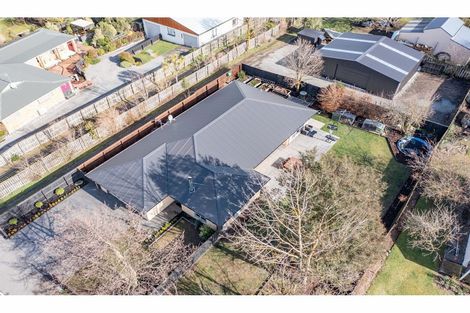 Photo of property in 177b High Street, Oxford, 7430