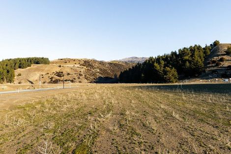 Photo of property in 10 Lake Mckay Drive, Luggate, 9382