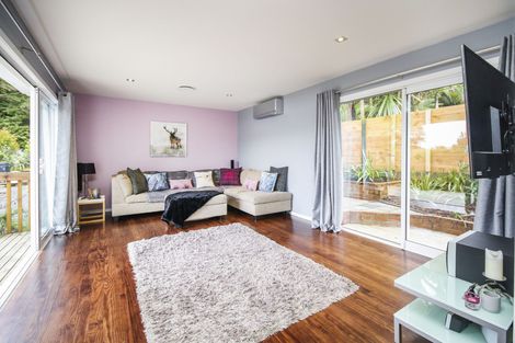 Photo of property in 40 Waima Crescent, Titirangi, Auckland, 0604