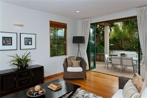 Photo of property in 2/15 Seacliffe Avenue, Belmont, Auckland, 0622