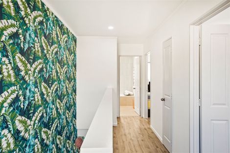 Photo of property in 15 Butia Avenue, Henderson, Auckland, 0612