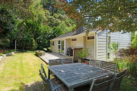 Photo of property in 47 Rona Street, Eastbourne, Lower Hutt, 5013