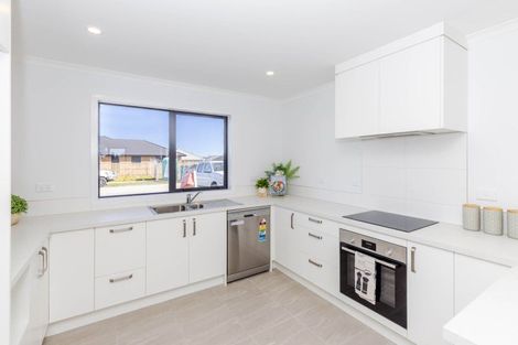Photo of property in 2 Pukaki Road, Mangere, Auckland, 2022